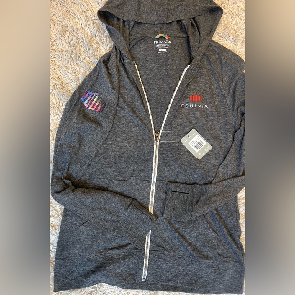 Brand new hoodie Trimark size L